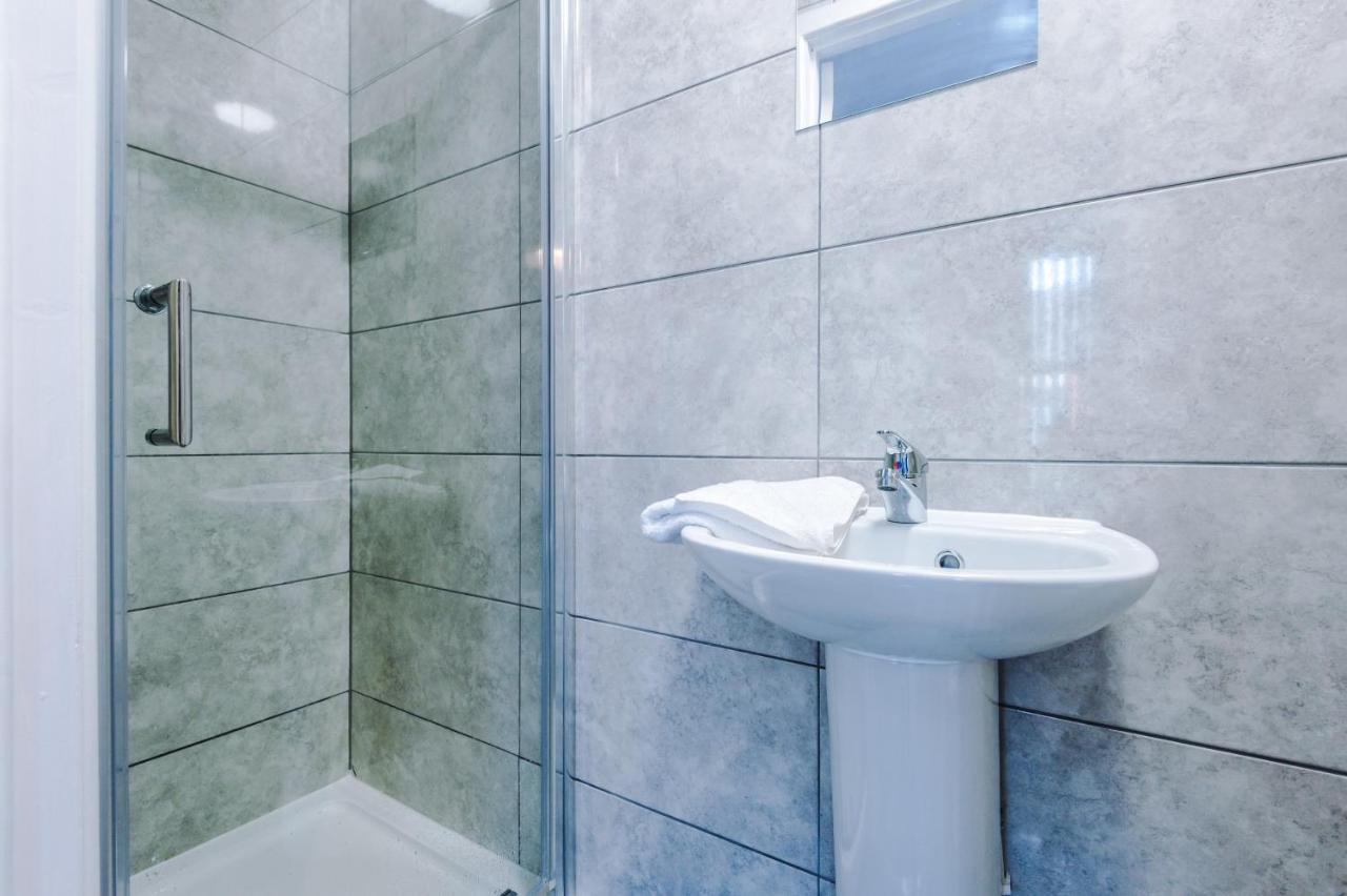 Cosy 3 Bed 3 Bath House - Central Liverpool -Self Check-In & Free Parking! Villa Exterior foto